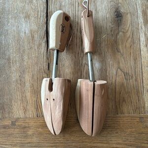 J & M wood shoe expanders M-4